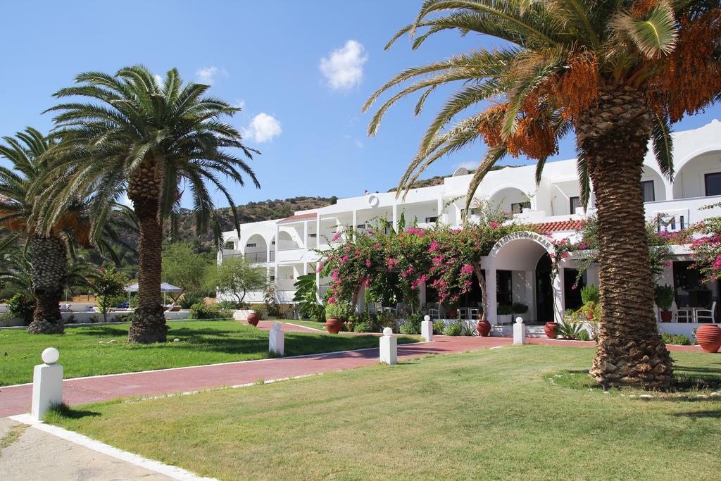 Mediterranean Hotel Kárpatos Exterior foto